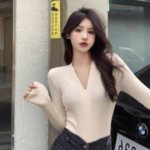 Slimming Fit Womens Base Shirt Unique Bell Sleeve V-Neck Top Early Autumn Fashionable Inner Wear Korean Style Commute Wind