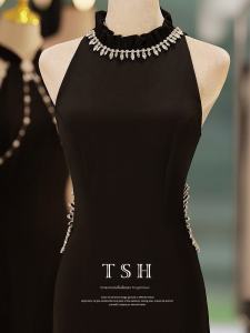 ชุดราตรีสีดำหรูหราสำหรับผู้หญิง ชุดราตรีสั้นหวานและเผ็ดร้อน เดรสยาวปานกลาง ผ้าผสมโพลีเอสเตอร์ยืดหยุ่น สไตล์หรูหรา