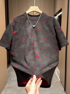 เสื้อยืดคอกลมแขนสั้นทรงหลวมสไตล์อเมริกันสำหรับผู้ชายในช่วงฤดูร้อนปี 2025 ผ้าฝ้ายผสมโพลีเอสเตอร์ระบายอากาศได้ดี สวมใส่สบาย