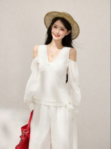 THROUS | Áo Off-Shoulder V-Neck Tay Bồng