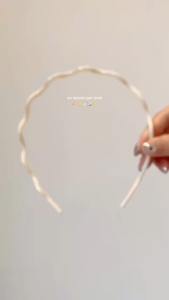 Băng đô dáng gợn sóng chất liệu nhựa phong cách Hàn Quốc Modleaf Wavy Muse Headband