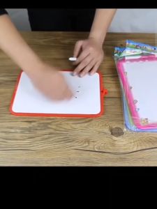 Set Papan Tulis Anak Portabel & Papan Gambar Mini Magnetik