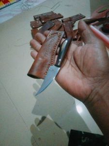 pisau stek/ pisau jalu.