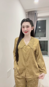 Bộ Pijama Lụa Gấm HEUN YOUNG Thiết Kế Cổ Thêu Sang Trọng Tay Dài Quần Dài Mềm Mịn Cao Cấp 40-60kg