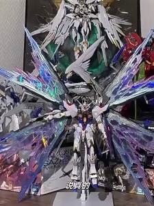Mô Hình Đã Lắp Ráp Gundam Freedom Unicorn Kyoshin Red