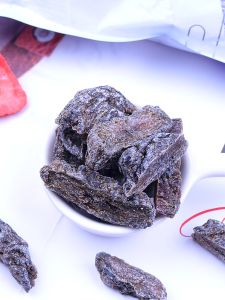 HONGTAIKEE Plum Strip Snack Fat Free Tomato Flavor No Seed Leisure Candy Fruit Preserves Dried Fruit Snacks from Guangdong