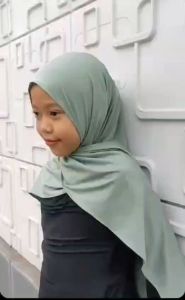 Pasmina Instan Anak Jersey (Jahit Dagu) / Jilbab Anak Pashmina Instan Usia 3-10 Tahun
