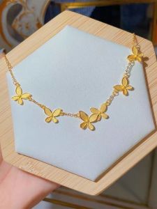 New Chinese Style 18K Gold Butterfly Necklace Womens Court Fashion Luxury Versatile Clavicle Chain out Design ness