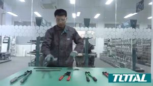 TOTAL กรรไกรตัดเหล็กเส้น รุ่นงานหนัก ขนาด 30/36/42 นิ้ว รุ่น THT113306 / THT113366 / THT113426 ( Bolt Cutter )