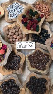 Paket Biji Kerajinan 100gr: Kolase Desain Fotografis & Aneka Properti