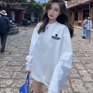 QDshop เสื้อแขนยาวสไตล์สาวเกาหลี รุ่นนี้สกรีนลายน่ารักมินิมอลสุดๆ มี 4 สีให้เลือกสรร เหมาะกับหน้าหนาวของไทย