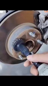 Wheel Hub Cleaning Kit Brake Disc Rust Removal Tool with Grinding Heads Polish Pads for Wheel Stud Resurfacing Lug Nuts Cleaning