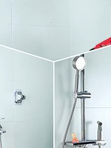 【COD】 Adjustable Shower Head Holder Suction Cup Type Wall Mounted Handheld Sprayer Support Useful Showerhead Bracket Bathroom Accessories