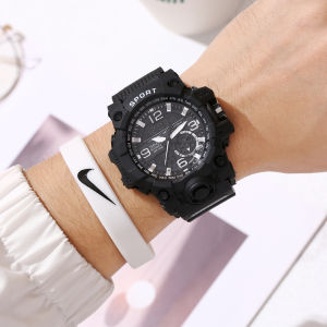 นาฬิกาลำลอง War Wolf สำหรับผู้ชาย ชิ้นส่วนที่ทนทานและทนทาน ทนต่อการเปียก ไฟในเวลากลางคืน วัสดุยาง ความลึกในน้ำ 5 ATM