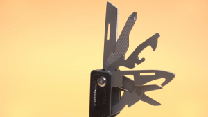 10  in 1 Pisau Multifungsi Bongkar Pasang Gunting Obeng Lipat Alat Berkemah Luar Ruangan