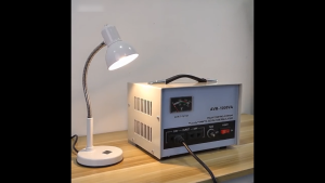 Bộ ổn áp SVR-2000VA tự động điều chỉnh nguồn điện ổn định bảo vệ tủ lạnh TV máy tính âm thanh