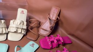 SV7N LYODRA Sandal Flat Wanita Untuk Anak Size 26 Sampai 35 Dewasa 36 Sampai 43 Sendal Wanita Teplek Empuk B-018