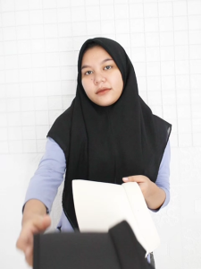 RUIMO Topi Wanita Keluaran Baru Musim Panas 2025 Topi Matahari Pinggiran Besar Bersirkulasi Sutra SKU C-1