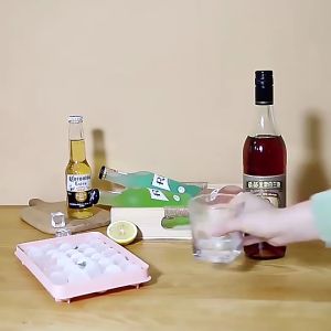 Cetakan Es Batu Serbaguna Tempat Pencetak Puding Jelly Agar Agar 33 Grid Sekat Ice Cube Wadah Cetak Model Bulat Rapi Mudah Di Gunakan - DISTRIBUTHOR