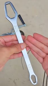 8-22mm Universal Torx Wrench Self-tightening Adjustable Glasses Wrench Board Double-head Torx Spanner Hand Tools for Factory