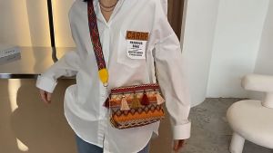 Tas Selempang  Tas Mini Rumbai Gaya Etnik Tali Bahu Lebar  Tas Selempang wanita Slingbag Tas Wanita Totebag  tas wanita terbaru 2024 Tas Selempang Wanita Import Totebag Kuliah Tas Diamond Bagshop DMTS002