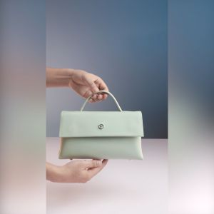 Túi Yuumy (Thời trang nữ thiết kế hiện đại size 25 - Túi đeo chéo da Seasand YN206)