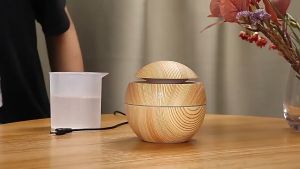 Diffuser Humidifier Aromaterapi 200 ML dengan Cahaya LED & Desain Kayu