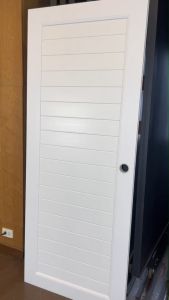 ประตู UPVC รุ่น U01 สีขาว หนา 3.5 cm. ขนาด 70x200cm. - 80x200cm. - 90x200cm. เจาะลูกบิด (ประตูภายใน) ประตูห้องน้ำ