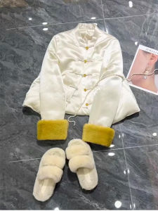 YUFUQING | เสื้อแจ็คเก็ตผ้าฝ้ายสไตล์จีนใหม่สำหรับผู้หญิง ฤดูหนาวปี 2024 เสื้อคลุมกันหนาวแบบมีซิป ทรงหลวม แขนยาว ปกเสื้อคลุม