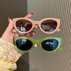 COD❤️ Kacamata Hitam Wanita Lensa Oval Anti Silau Anti UV400 Kacamata Kekinian