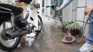 Vòi xịt tăng áp vòi tưới cây 5 - 20 mét. Ống nước kết cấu 3 lớp chống gập. Tặng 1 đầu nối cho vòi không có ren