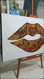 Lukisan Golden Lips Glitter Hiasan Dinding Jumbo Aesthetic Lukisan Minimalis Modern