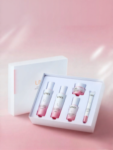 UNES | Skin Revitalizing Anti-Wrinkle Skincare Set