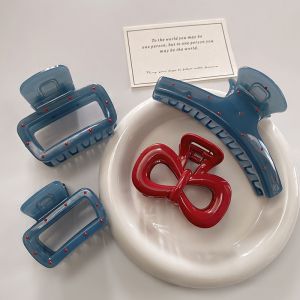 กิ๊บติดผมลายจุดสีน้ำเงิน ทรงสั้น สำหรับผู้หญิง กิ๊บติดผมรูปฉลาม ทรงเก๋ไก๋ ใหม่ล่าสุด สไตล์หวาน ไม่มีการติดเพชร