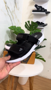 Sandal Slide Pria Ringan Trendi Motif Polos Warna Navy/Hitam