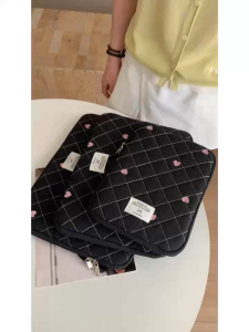 Laptop Bag Ins Original Personality Heart Quilted Shockproof Tablet Sleeve Suitable for 9.7-11 Inch 13- 14inch 15-15.6inch