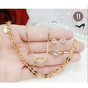 RinaXp- Set Perhiasan Wanita Simpel Titanium Lengkap Kalung Gelang Cincin dan Anting Permata Zircon