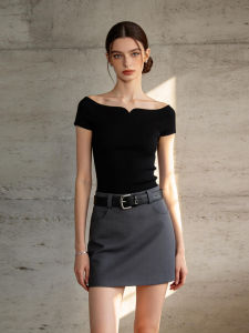 PIAOYA | Off-Shoulder Skinny Heart-Neck Fitting Tee