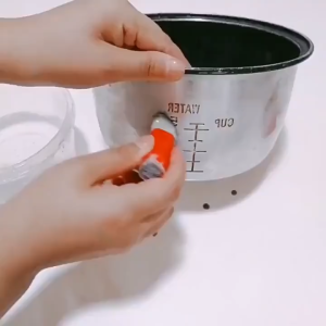 Magic Stick Brush Sikat Karat Panci Serbaguna 1 Set Isi 2pcs Ukuran 5 cm x 1.5 cm