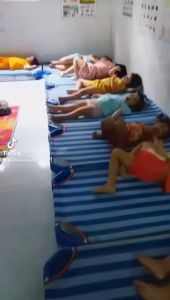 Giường Lưới Mầm Non Thoáng Mát Có 2 Thanh Đỡ Lưng Inox Cho Bé 120x60x10cm - Giường lưới cho bé - Giường 2 thanh trẻ em