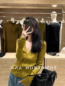 Áo Len Dệt Kim Cổ Chữ V Dài Tay Màu Xanh Lá Cây Ôm Vừa Vặn Cho Nữ Mùa Thu 2025 Áo Sơ Mi Cổ Chữ V Màu Xanh Lá Cây Thiết Kế Ôm Vừa Vặn