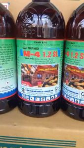 Dầu trừ mối hại gỗ M - 4 1.2 SL Vipesco chai 480ml an toàn với con người không kích ứng và không làm hoen ố bề mặt gỗ