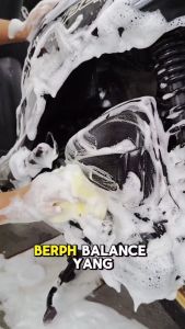 Automova Snow Wash pH Balanced & Silicone Polish Shampoo Kendaraan: Pembersihan & Perlindungan Optimal