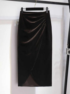 Váy Nhung Kẻ Nửa Thân Nữ Tính Mùa Thu Đông 2025 Váy Bó Sát Cạp Cao Váy Một Bước Váy Dài Vừa Phải Váy Chữ a Không Có Nút Cài