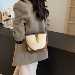KONO กระเป๋าสะพายข้างใหม่สไตล์เกาหลี กระเป๋าโท้ทใบเล็กของผู้หญิงระดับไฮเอนด์ กระเป๋าทรงถัง