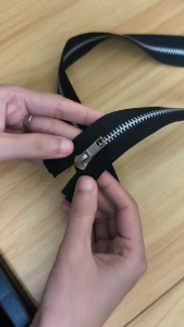 Resleting jaket aluminium 2 arah silver isi 12 pcs