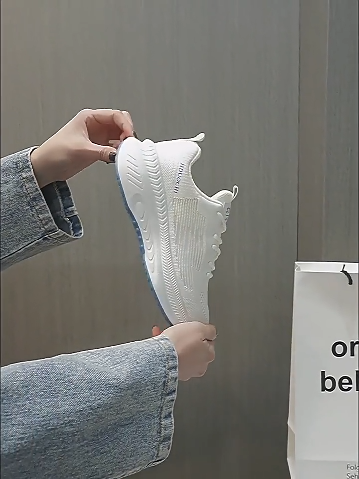 SWIFT 2025 รองเท้ากีฬาตาข่ายน้ําหนักเบาและระบายอากาศได้ รองเท้าวิ่งลําลองแฟชั่นสําหรับบุรุษและผู้หญิง สามารถเลือกได้หลายขนาด