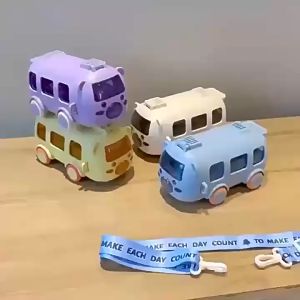 ขวดน้ำเด็ก ขนาด 500ML แก้วน้ําพลาสติก  รูปรถบัสน่ารัก มีหลอดดูดและสายคล้อง สำหนับเด็กไปโรงเรียน