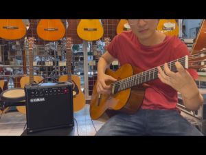 Đàn guitar chính hãng Yamaha Classic CX40 có EQ để kết nối ampli