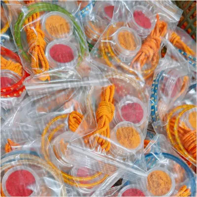 11sets Manjal Kungguman Set | Nalunggu Set with Manjal Kumkum Thali Kayiru Bangles 4in1 min 11sets Good Quality Manjal Kumkum refilled in reusable container as per shown in picture